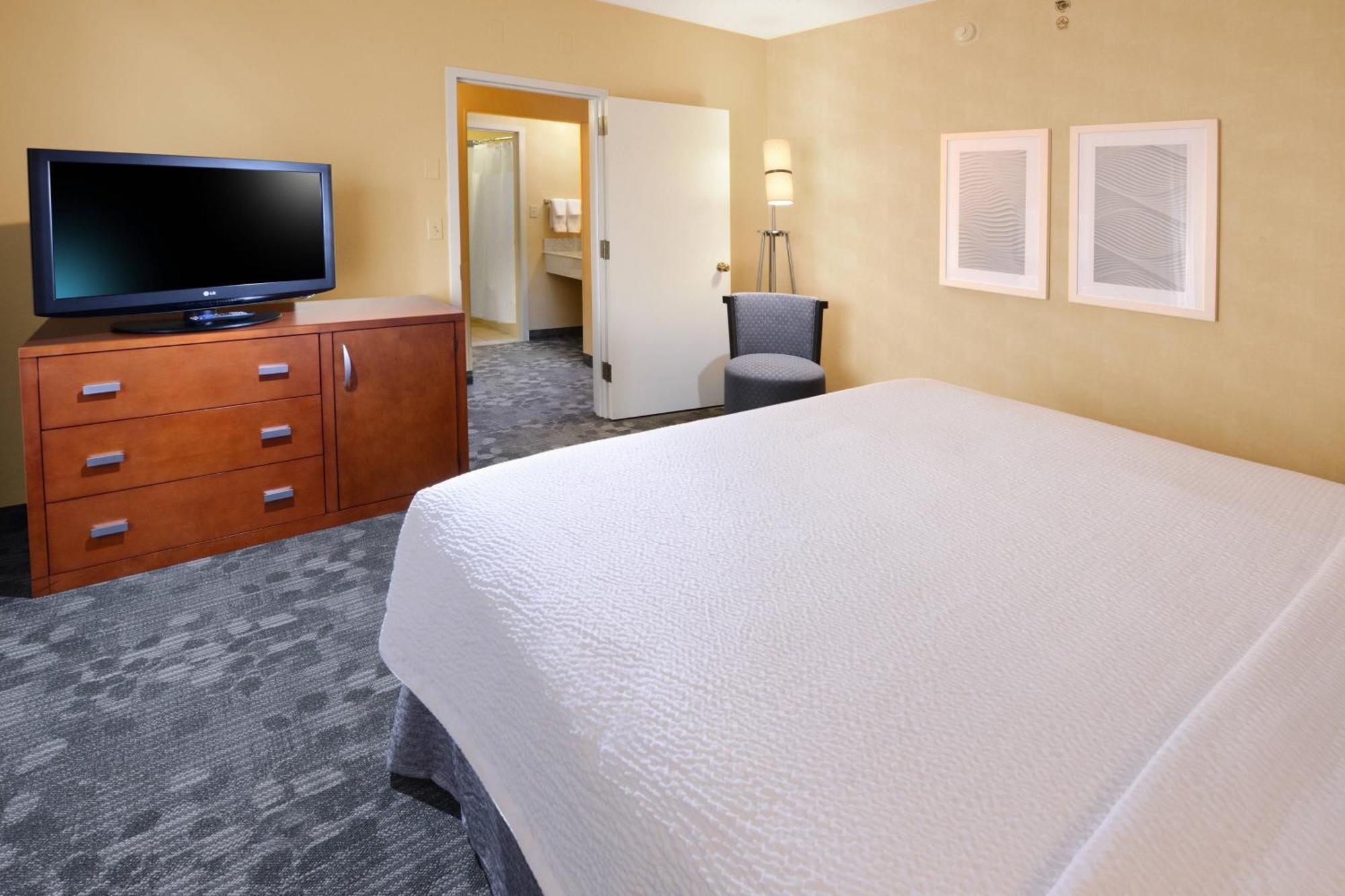 Courtyard By Marriott Oklahoma City Airport Exterior photo