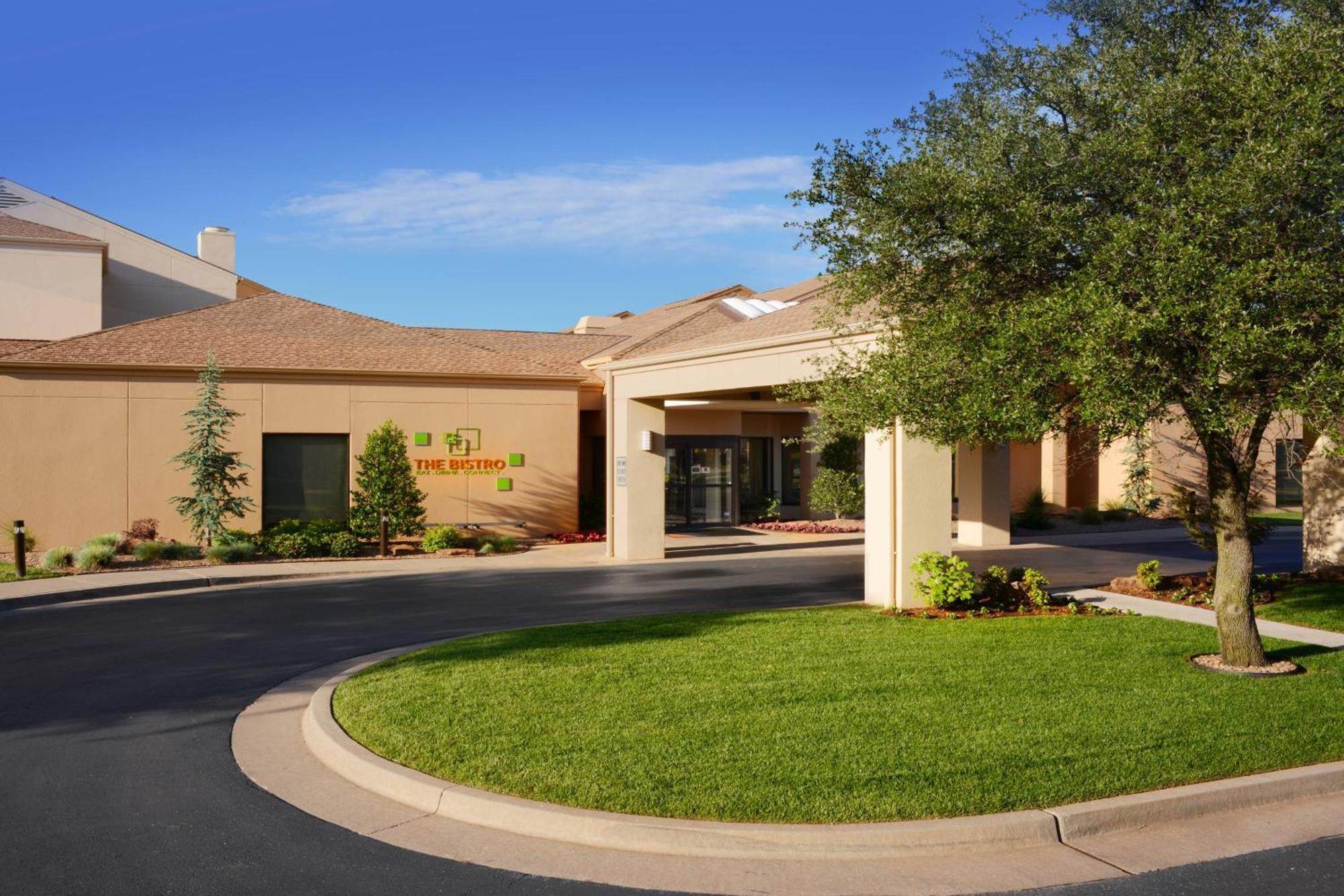 Courtyard By Marriott Oklahoma City Airport Exterior photo